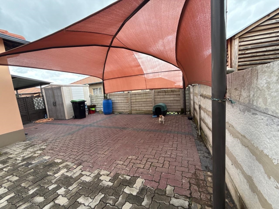 3 Bedroom Property for Sale in Waterval East North West
